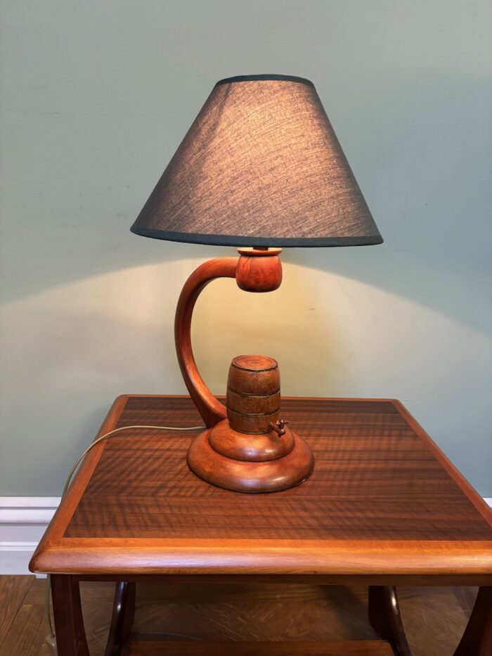 #8273 Vintage Novelty Lamp