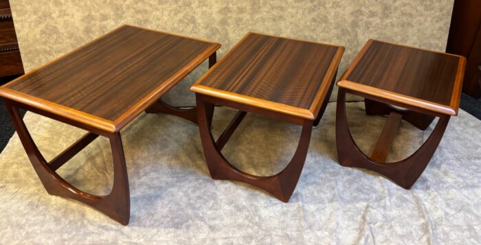 #8276 Vintage Nest of tables - Image 5