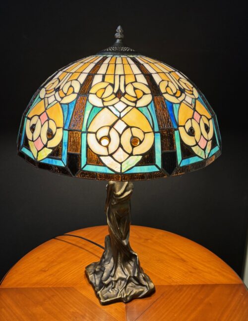 #3352 Large Leadlight Lamp