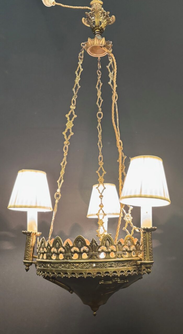 #8590 Gothic Light - Image 4