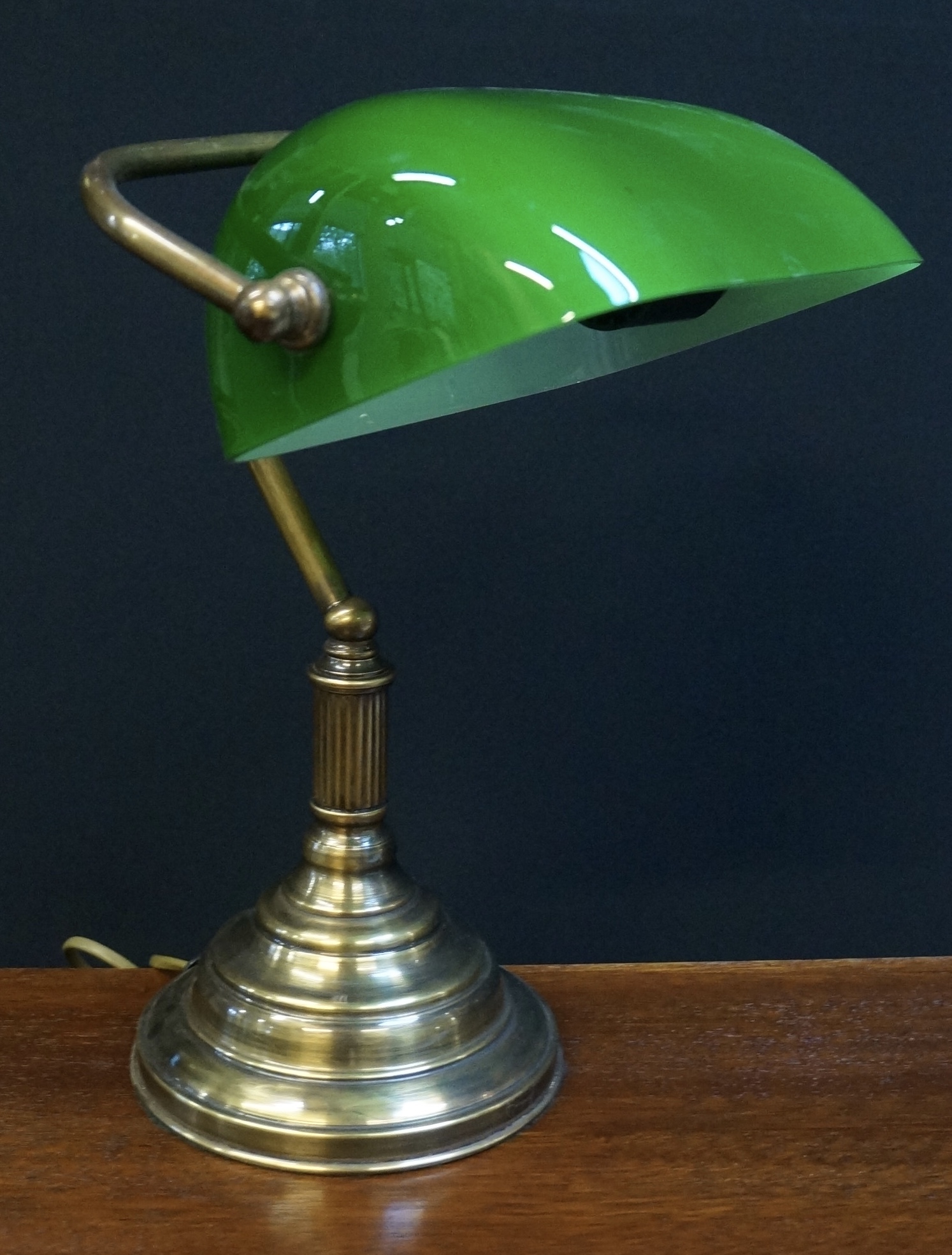 VINTAGE DESK LAMP - Seanic Antiques