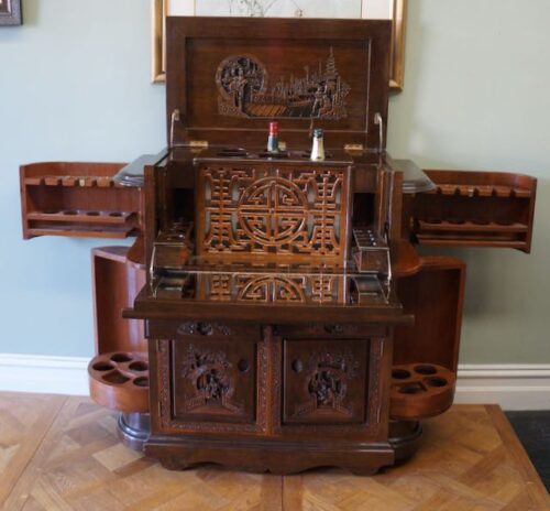 5926 Asian Cocktail cabinet