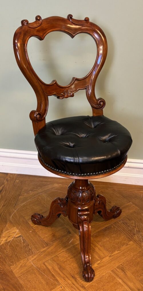 #8279 Victorian Piano Chair