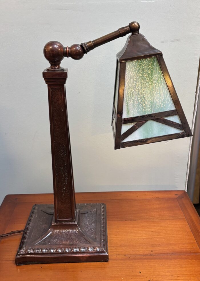 #8329 American  Desk lamp