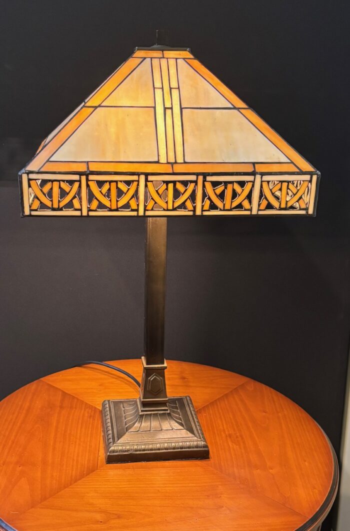 #8355 Arts and Crafts style headlight table lamp - Image 5