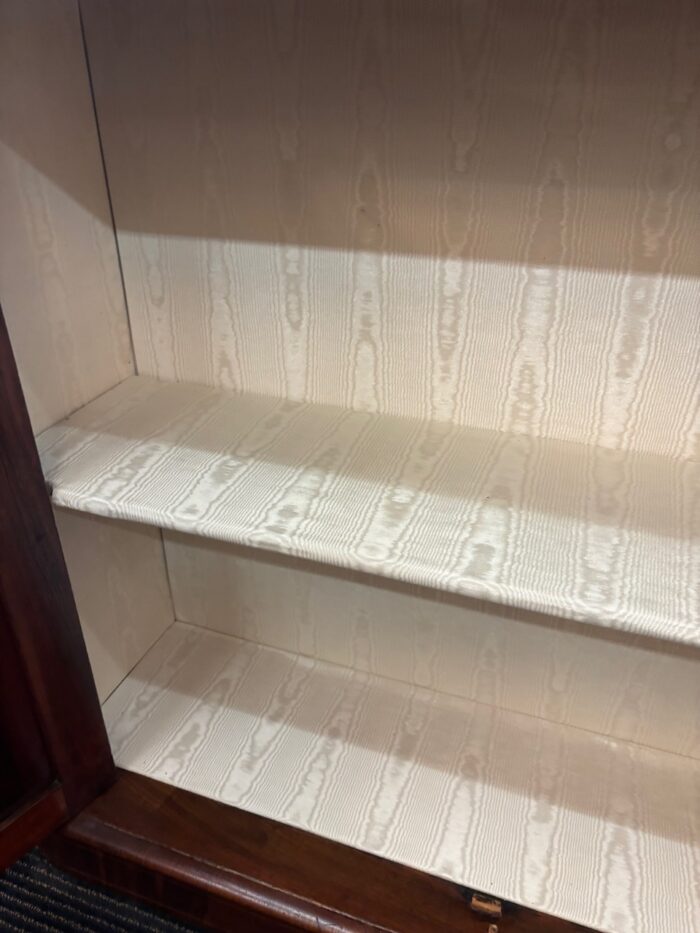 # 8307 Victorian Pier cabinet - Image 5