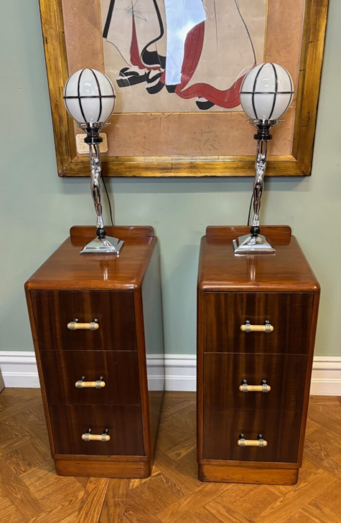 #8534/a Pair of Walnut and maple bedside cabinets - Image 4