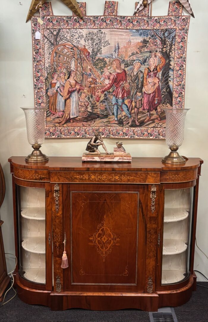 # 8508 Victorian Credenza