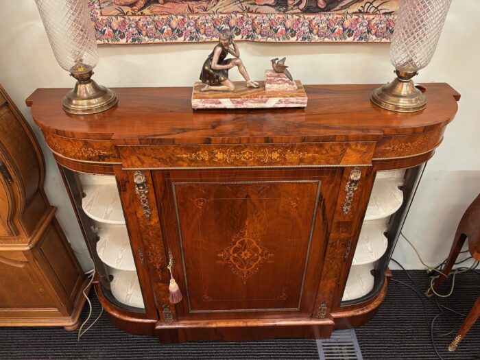 # 8508 Victorian Credenza - Image 5