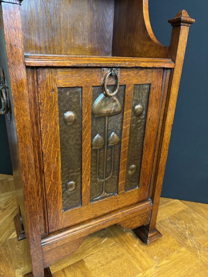 #8556 Art Nouveau English Oak Purdonium - Image 3