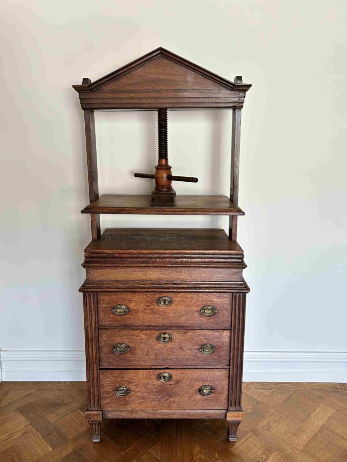 #8554 Georgian Oak Press on Chest - Image 7