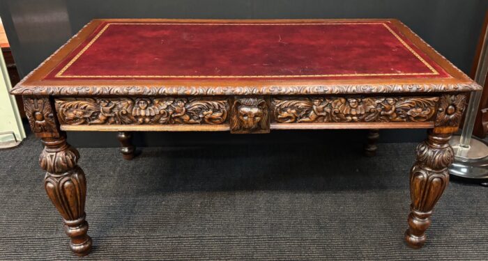 #673c English Gothic Desk