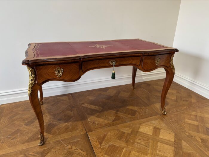 #8592 French Louis XV Bureau Plat - Image 3