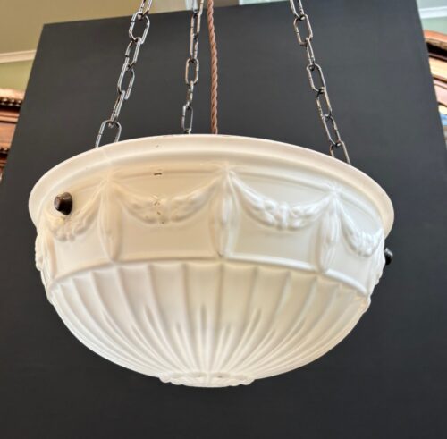 #8704 Art Deco Moulded Shade