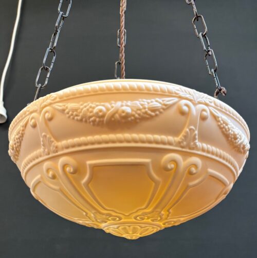 #8705 American Chalkware light